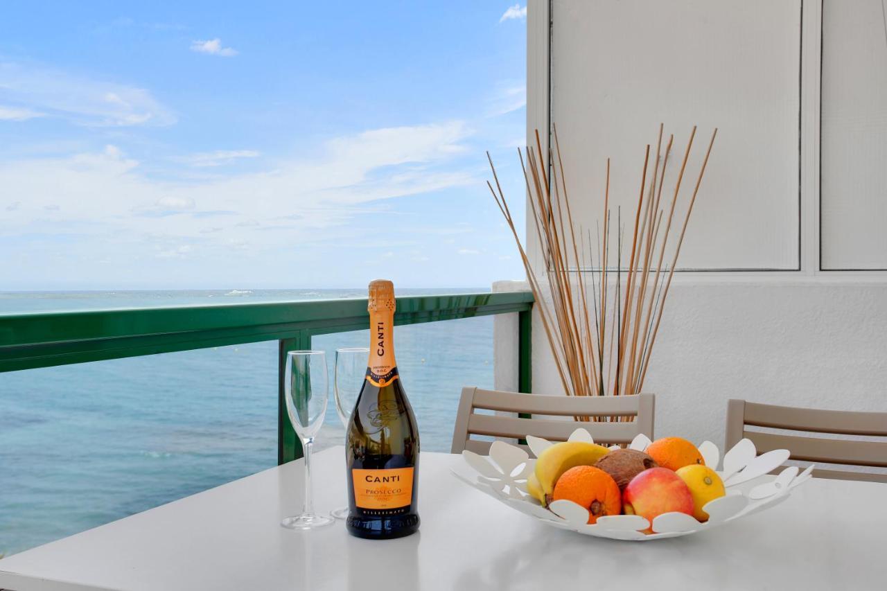 לוס כריסטיאנוס Stunning Holidays, Large Terrace On The Sea מראה חיצוני תמונה